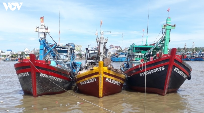 Bình Thuận: 1 người chết, 5 tàu thuyền bị chìm do ảnh hưởng bão Rai (19/12/2021)